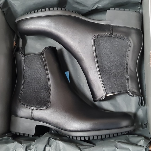La Canadienne Shana Waterproof Chelsea Boot - Picture 3 of 6